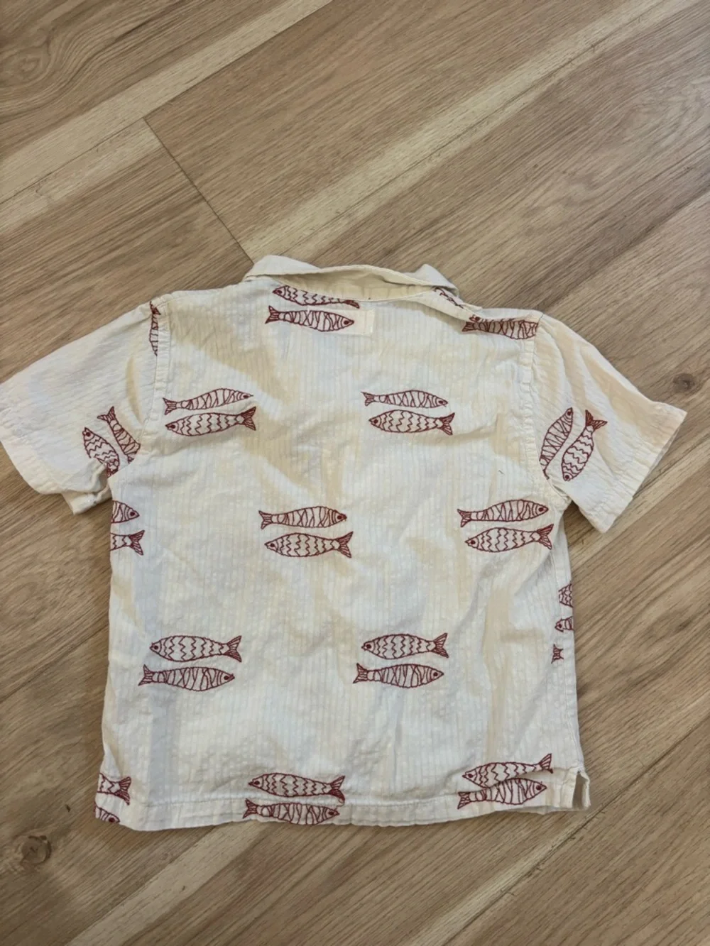 Zara Kids Cream Button-Front Shirt with Red Fish Print - Picture 3 of 3